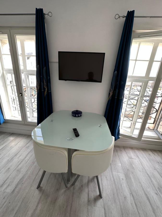 Le Bleu Arrageois Apartamento Arras Exterior foto