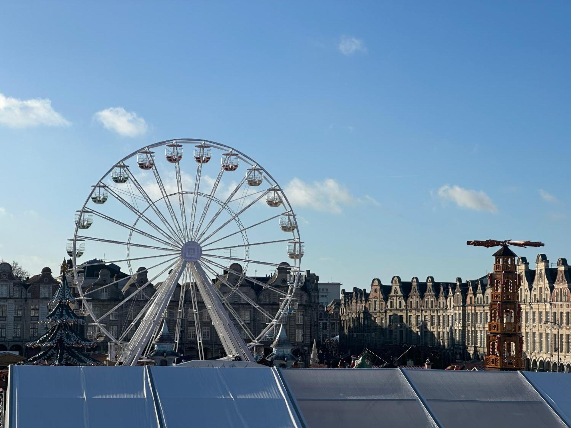 Le Bleu Arrageois Apartamento Arras Exterior foto
