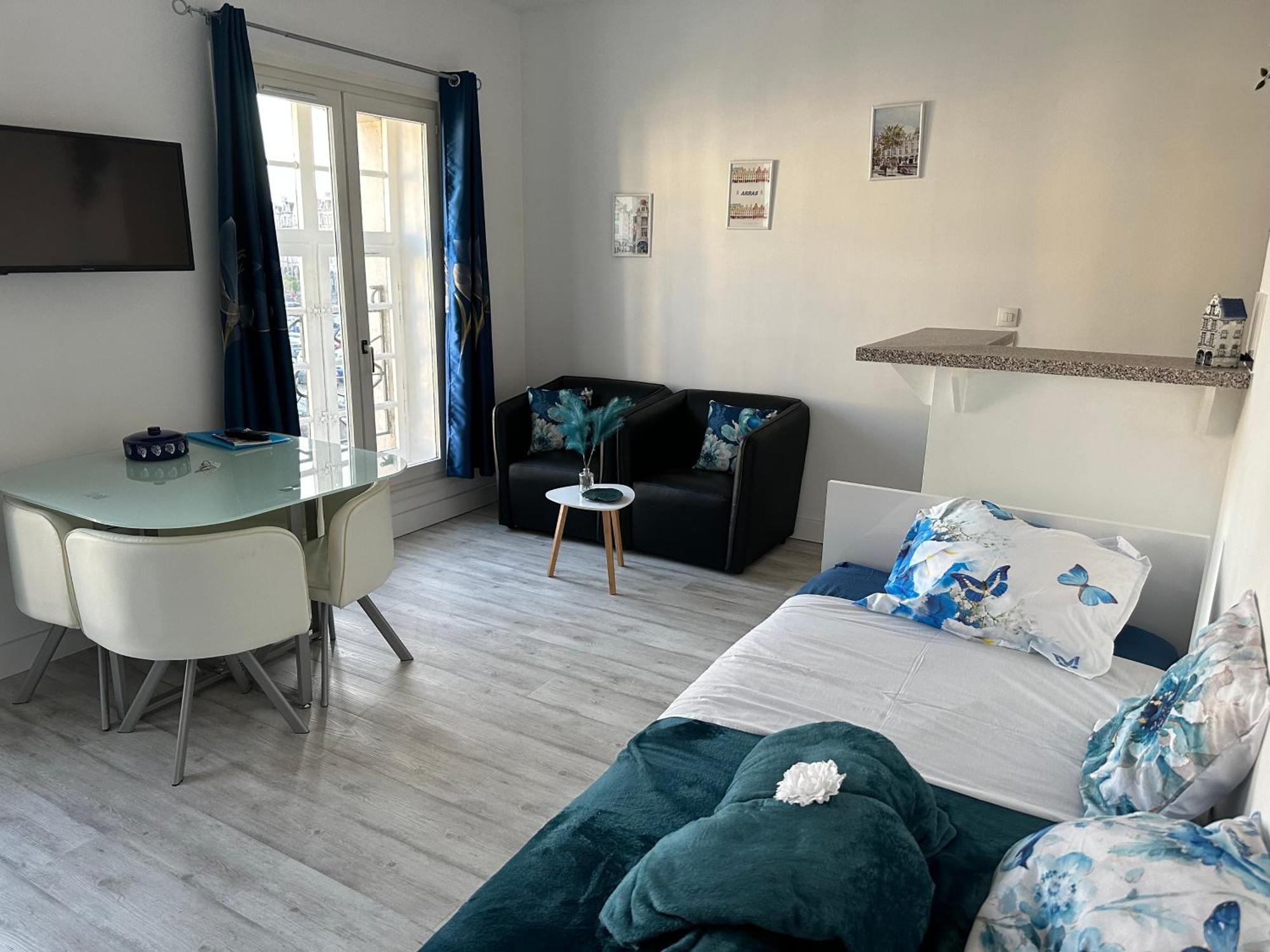 Le Bleu Arrageois Apartamento Arras Exterior foto